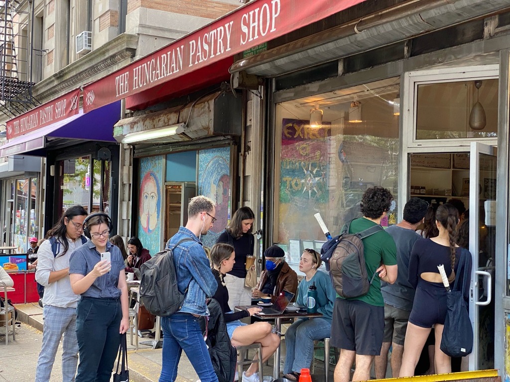 BethFalcone's tweet photo. And this is a short line for this place… iconic Hungarian Pastry Shop in my neighborhood. Bad for my health. 😂

#hungarinpastries #yummy #placesilovetovisit #bakeshop #sweetreats #neighborhood #pastryshop #nugarinpastryshop #delicioustreats https://t.co/UWL35RHbmM