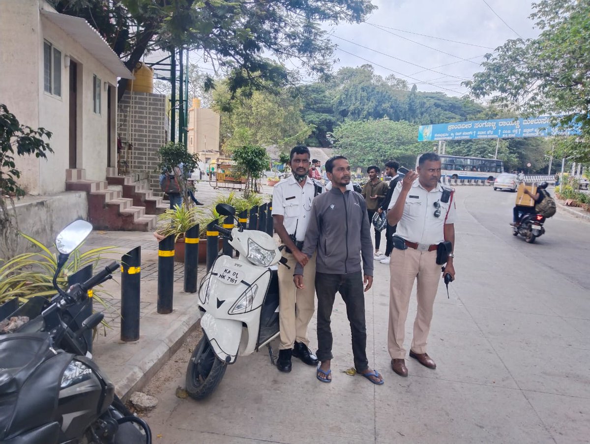 DCPTrWestBCP's tweet photo. While vehicle checking using ANPR camera for old traffic violation in @upparpetetrfps, ANPR camera detected a suspect theft vehicle and on verifying the same is confirmed. Concern person is handed over to L&amp;O for further enquiry. Well done !! @CPBlr @blrcitytraffic @BlrCityPolice https://t.co/MtapR8c9fT