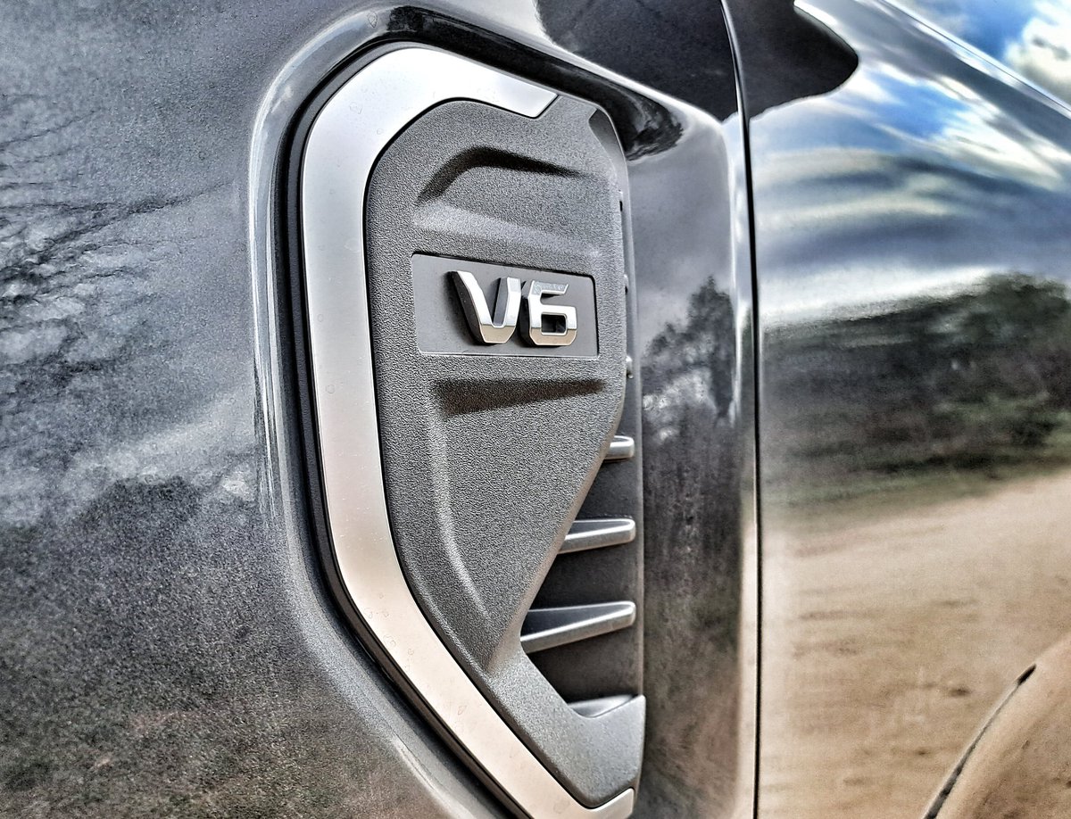 jacovanderm's tweet image. The all-new Ford Everest has finally been showcased in Mzansi with stock expected later in the year. Two models on offer are the R965 400 Sport with by 154/500Nm 2.0-biturbo diesel engine and the 184kW/600kW Platinum 3.0-litre V6 at R1 113 100. #NextGenEverest @thecitizennews