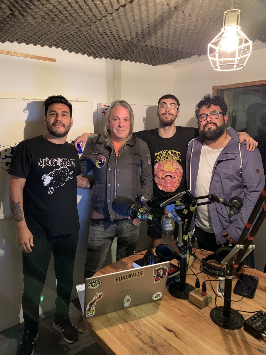 SebastianSaire's tweet photo. Gracias #AdrianOuteda por la visita a #2milhombredigital
Recuerden que el próximo sábado @satandealers estará interpretando #diasdefuria y #mensajenoprecisodeimagen (Dos discos fundamentales de la escena punk/Hardcore) en Complejo Art Media https://t.co/b9Q9KiAAgJ