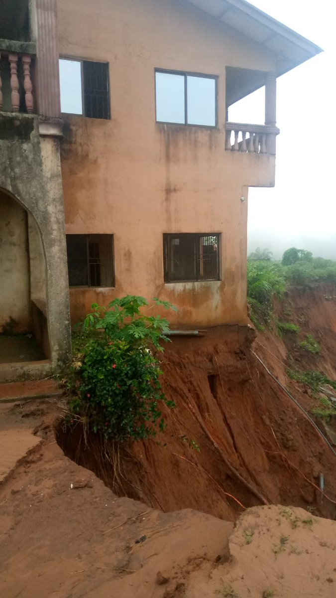 nenyeogb's tweet photo. Erosion threat in Uzuakoli, Bende.. Abia State https://t.co/Bc6MnABzAn