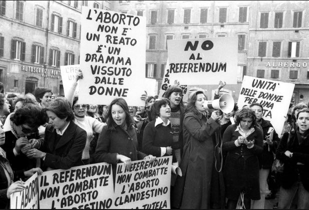 deadpoetstan's tweet photo. oggi è la giornata internazionale dell’aborto libero e sicuro.
ricordiamo le donne  che dopo anni di lotta hanno ottenuto la Legge 22 maggio 1978 n. 194 per far sì che la maternità risultasse una scelta libera!

#aborto https://t.co/MWFxUDUbQ2