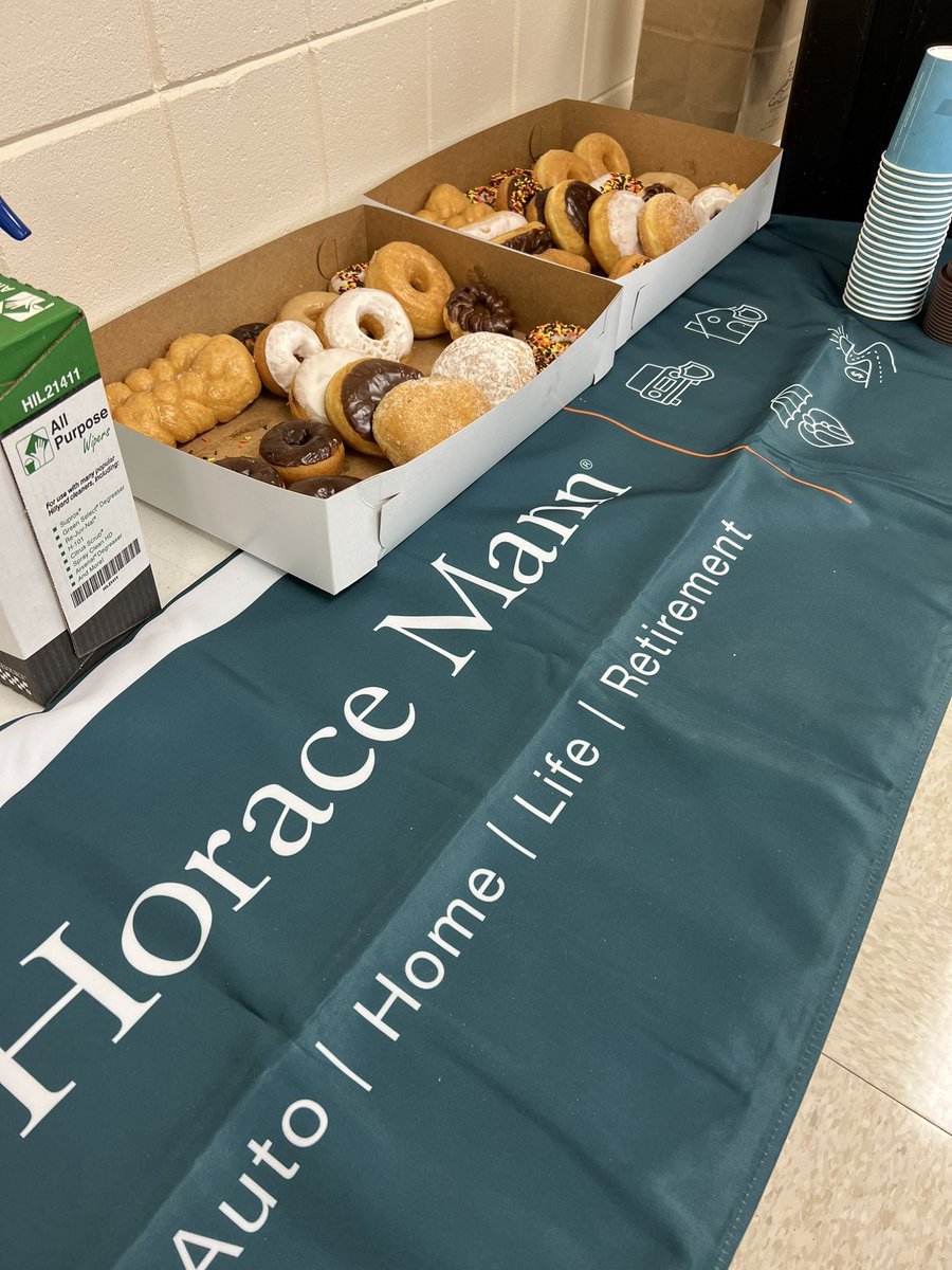 CollinAgency's tweet photo. Good Morning @SLP_Schools!

Coffee &amp; Donuts at the high school! https://t.co/aN5n7PuLHd