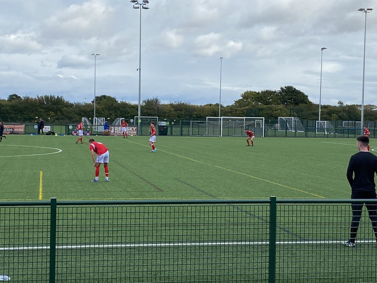 NickEll84632699's tweet photo. The journey of a football parent continues @NFYLU19U23 @CumbriaSport cup game versus Huddersfield #beatswork https://t.co/I29SfUCQJt