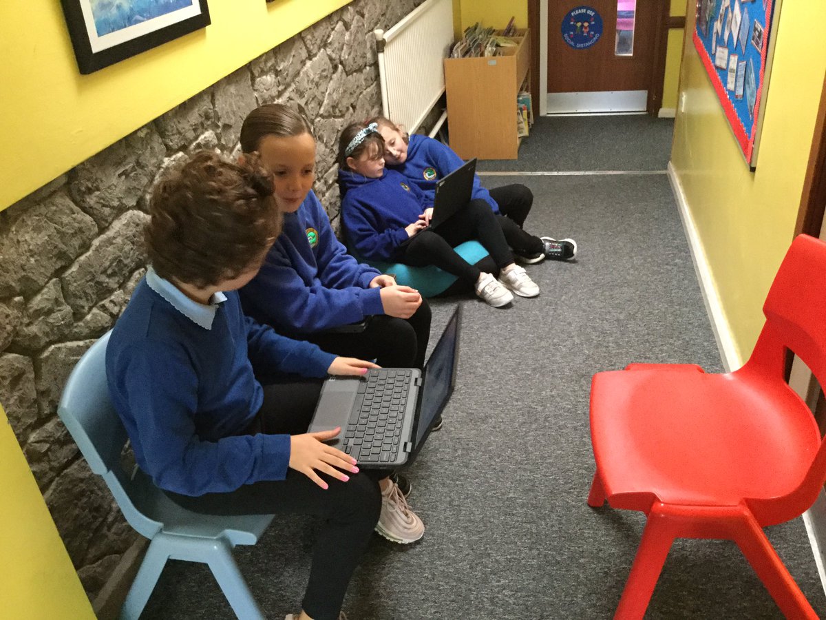 llanrhidianp's tweet photo. #LlanPryCop #LlanLit #LlanHum #LlanExp #LlanIQ Rehearsing our Victorian projects, lots of different skills being put to use and creative approaches to show off the facts that have been researched ππΌππΌπ https://t.co/4wkxBqyGeE