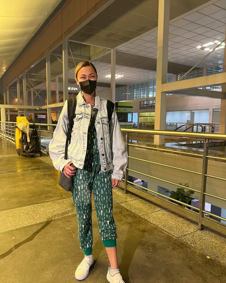 jodinaticsofcl's tweet photo. Our prayers and cheers are with you, @JodiStaMaria! May God's traveling mercy be upon you all. Ingat! 🙏🏻 

Papunta na talaga tayo sa exciting part!🤍
Mga Kapamilya sa USA, Jodi will see you there! 🇺🇸

#JodiStaMaria
#LabyuWithAnAccent
#MMFF2022 https://t.co/BUB63v0W7Z