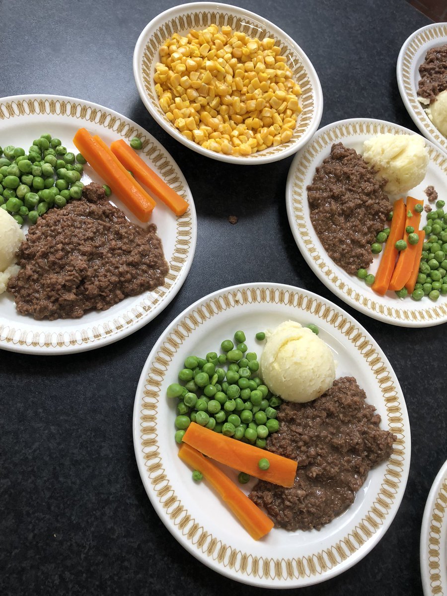 Our school dinners served this afternoon by Mrs Stewart. The potatoes and corn that you see were grown in our @polycrub and growing area. Our Polycrub Committee picked and raked the crops on Monday afternoon.