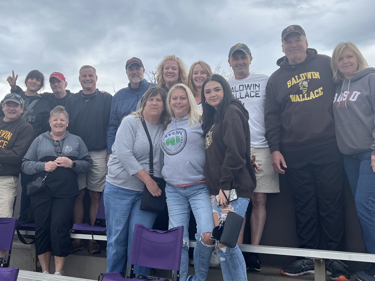 Chrisconwell3's tweet image. So much fun seeing the BW Yellow Jackets win the first home game of the season and the best was to see Timmy get his 1st college TD .
Thanks to our friends for all the support ❤️ @ConwellTim