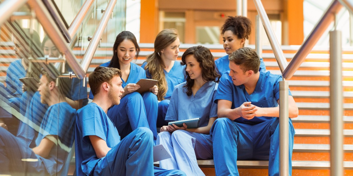 Calling all medical students! The SIR 2023 Medical Student Travel Scholarship is online now through Oct. 8. Recipients receive a $1,000 travel stipend to attend the #SIR23PHX annual meeting in Phoenix. <a href="/SIRRFS/">SIR RFS</a> <a href="/students_ir/">MDStudentsInIR</a> fal.cn/3sgoQ