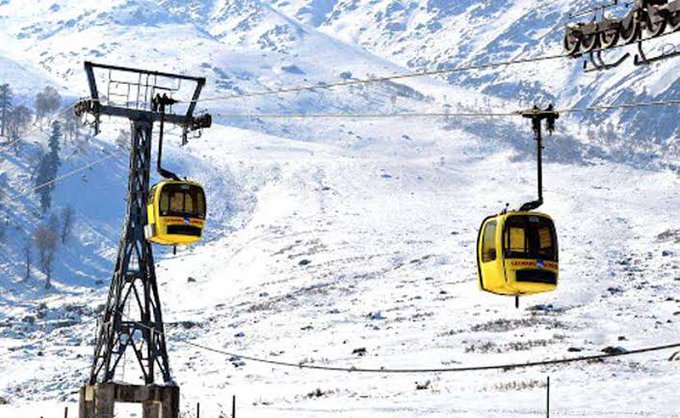 Gondola in #Gulmarg district of #Kashmir is one of the highest cable cars in the world, operating at that altitude. 
#Internationaltourismday2022  #TourismDay #KashmirTourism
#Kashmirlife
#Incrediblekashmir 
#Worldtourismday2022