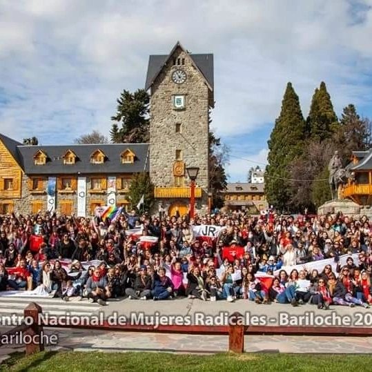 PamelaMaya30's tweet photo. #ENMR
#40DConstruyendoCiudadanía
#MásMujeresMejorDemocracia
📢 En Bariloche,este fin de semana,mujeres radicales de todo el país debatiendo, proponiendo y visibilizando la necesidad de estar en las mesas de decisión.
♀️ Es de adentro hacia afuera. https://t.co/9ttJKSaInt