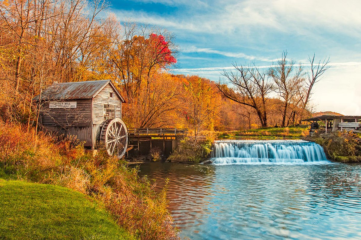 WisconsinPics's tweet photo. Hyde Mill on a cool autumn afternoon near Ridgeway, Wisconsin.

#wisconsin #mill #wisconsinphotos #onwisconsin #autumn #photography #commercialart #stockphotos #stockphotography #rural #ruralphotography #ruralamerica https://t.co/u5V1z3IM43
