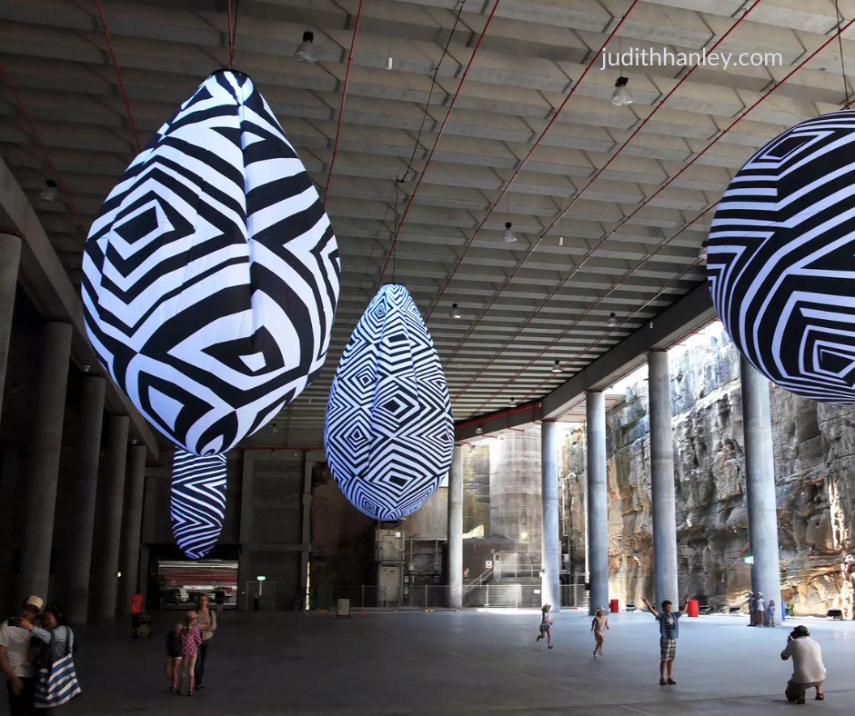 jhinspired's tweet photo. Nuit Blanche, Toronto’s all-night celebration of contemporary art, returns from sunset on October 1 to sunrise on October 2. 💙

https://t.co/ih8Gvssg4e

#toronto #realestate #realestateagent #realtor #ontario https://t.co/8H2FdaDgoV