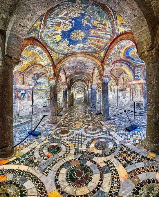 santinho95's tweet photo. The Crypt of Saint Magnus in Anagni Cathedral, Italy. https://t.co/GLE8vIa6qc