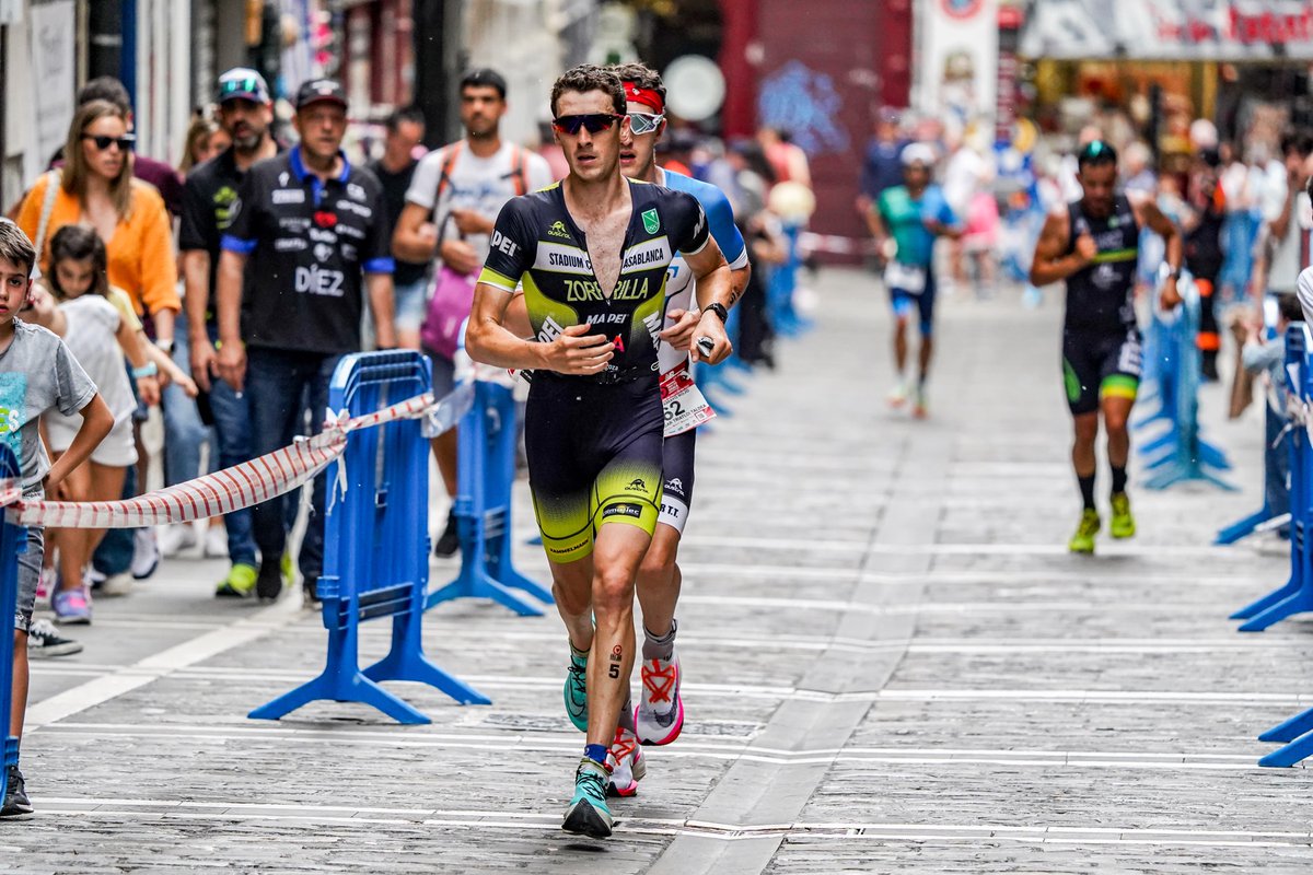 Triatlón del bueno + el mejor público + buena comida

¿Qué más quieres?
-
Goi mailako triatloia + publiko onena + janari ona

Zer gehiago nahi duzu?