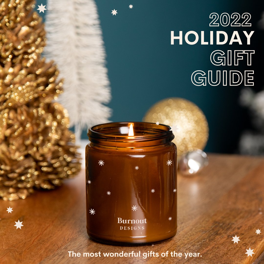 What is your absolute favorite thing in our 2022 Holiday catalog!?! 
.
.
#promoproducts #promotionalproducts #corporategifting #corporategifts #promoswag