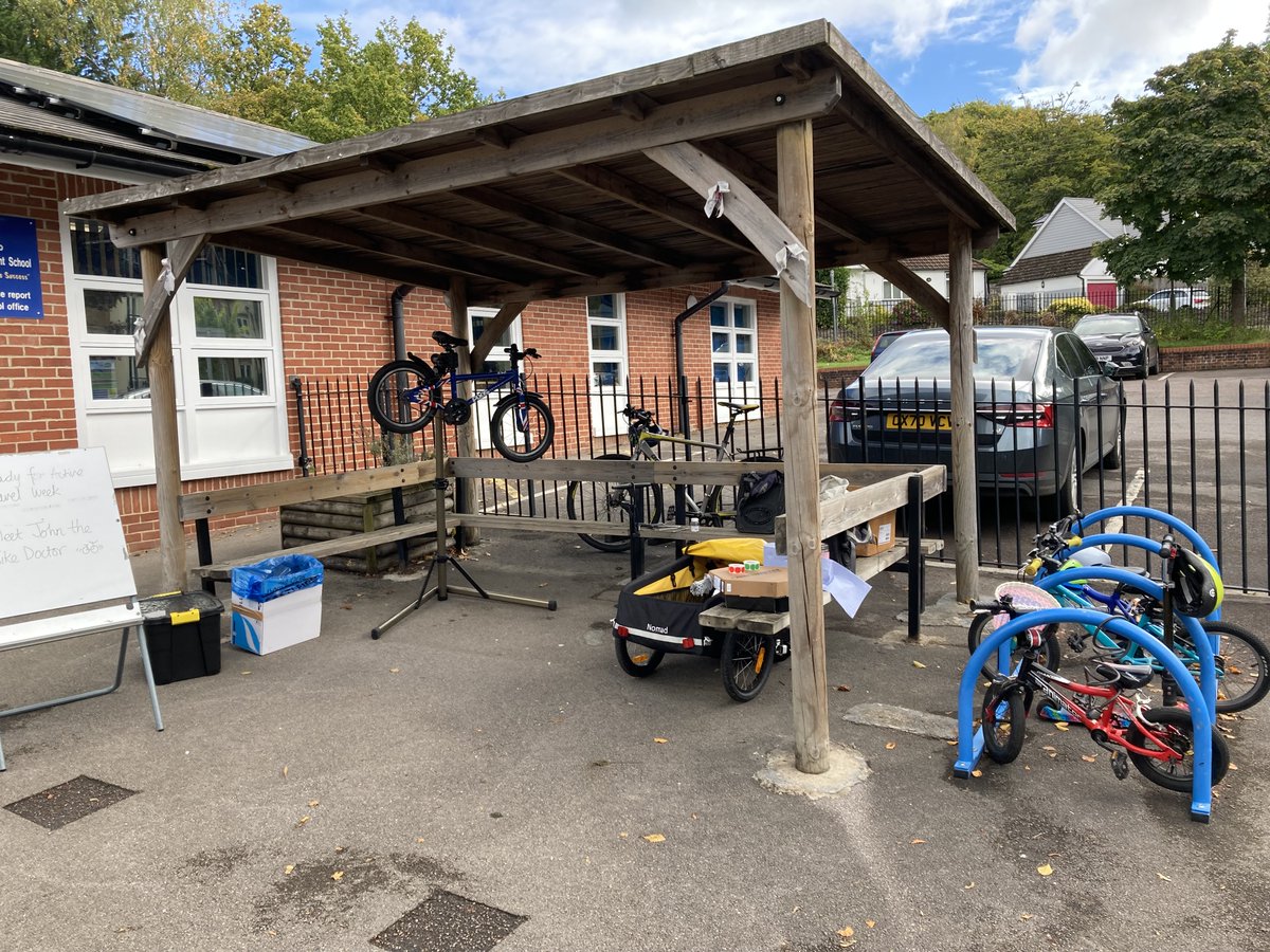 SustransJohn's tweet photo. Great little Bike Dr @CFordInfSch today, not many bikes but some good repairs made. All ready to pedal in for #CycleToSchoolWeek #ActiveTravelWeek Make your pledge now for a chance to win a new bike! @SustransSouth @MyJourneyHants @BikeabilityUK @EastleighBC https://t.co/AE7TtC1ZnU