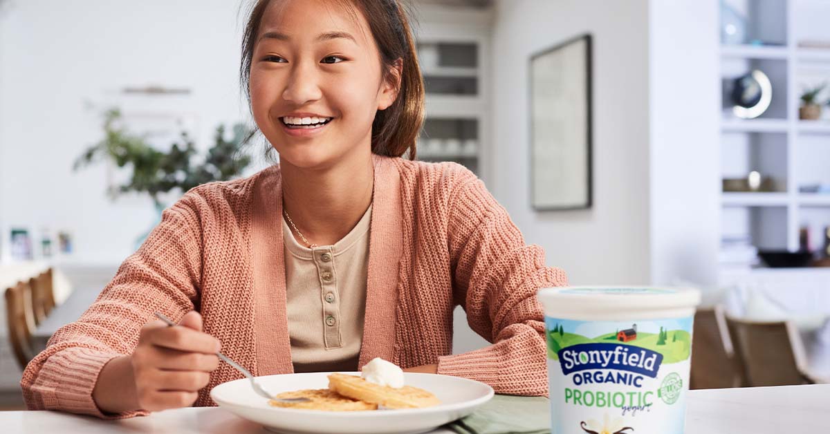 Stonyfield's tweet photo. We believe your breakfast should always be pesticide-free! Here are 5 easy, no-fuss breakfast ideas that are made with only the good stuff 💚 #GoodOnPurpose 

👉 https://t.co/AkNvYNdj9O https://t.co/jBu1P8lxaC