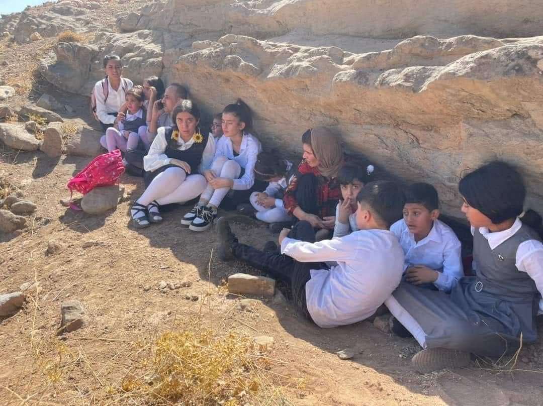 Pupil escaped their school, fearing from #Iran drone attacks in the town of Koya, south of #Erbil