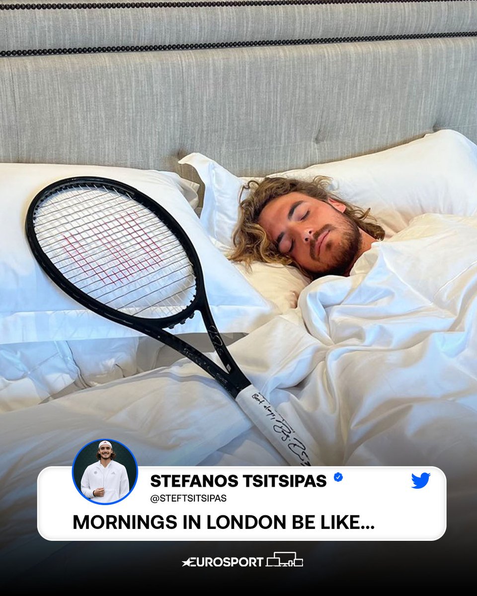 Stefanos Tsitsipas waking up next to his signed Roger Federer racquet 🤗