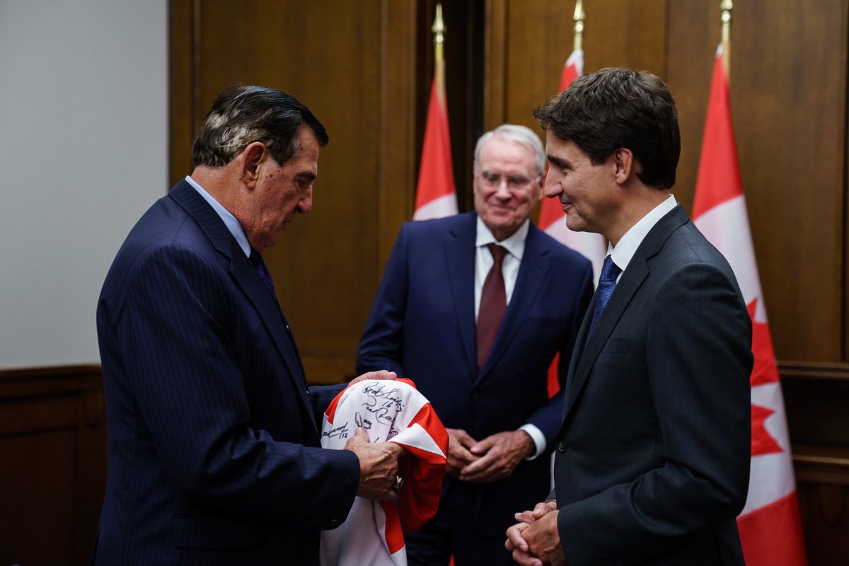 Justin Trudeau tweet media