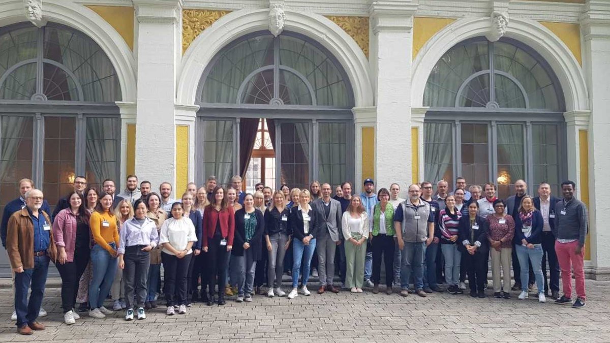 grk2581's tweet photo. Group photo of all participants of last week's International Symposium "Sphingolipids in Infection" at the Juliusspital Würzburg. The program included presentations from keynote speakers and young investigators, poster sessions and a trip to the historic rooms of the Residence. https://t.co/DzCYPDmAiI