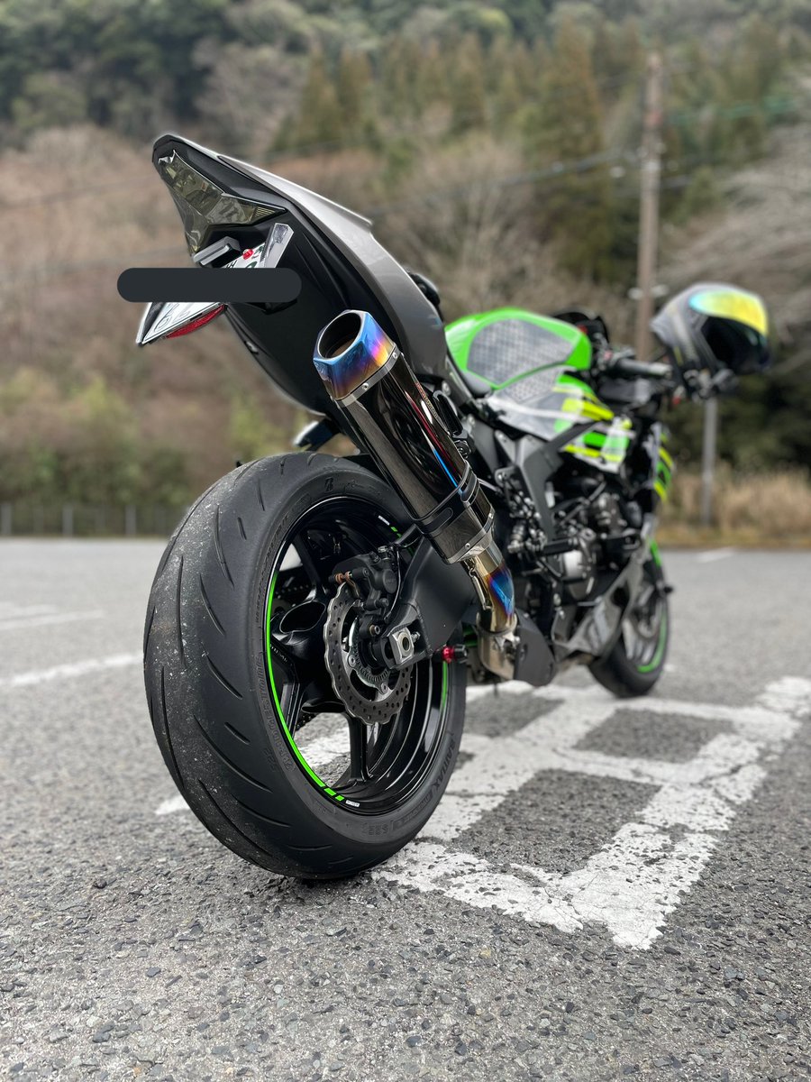 SuZ900's tweet photo. Z900の前は6R乗ってました😌
写真見てたらまた乗りたくなった😭 https://t.co/rJ5fVbhL54