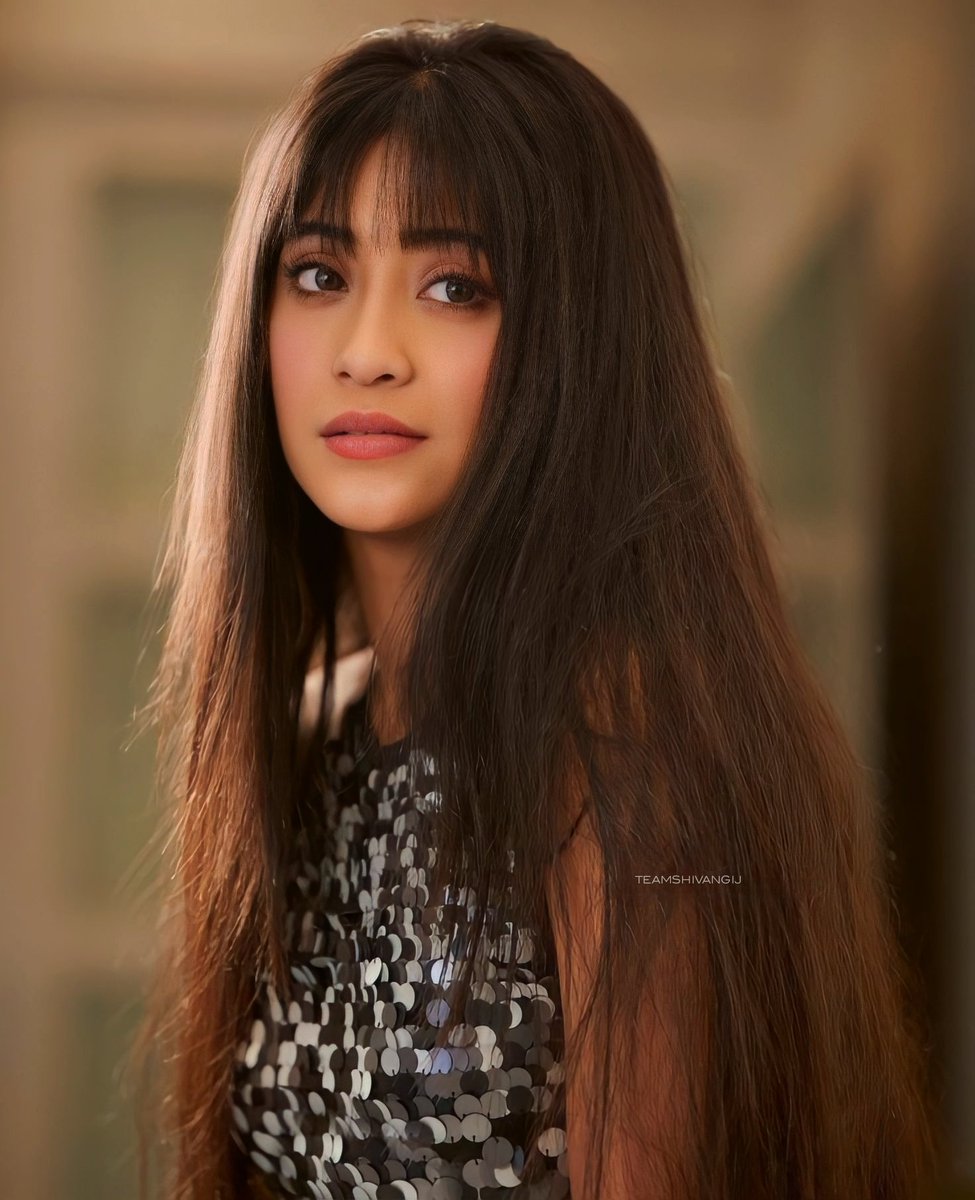 TeamShivangiJ1's tweet photo. — shivangians' personal barbie 🥺🫶🏻 

#ShivangiJoshi | #Shivangians https://t.co/q4ExcBKPjT