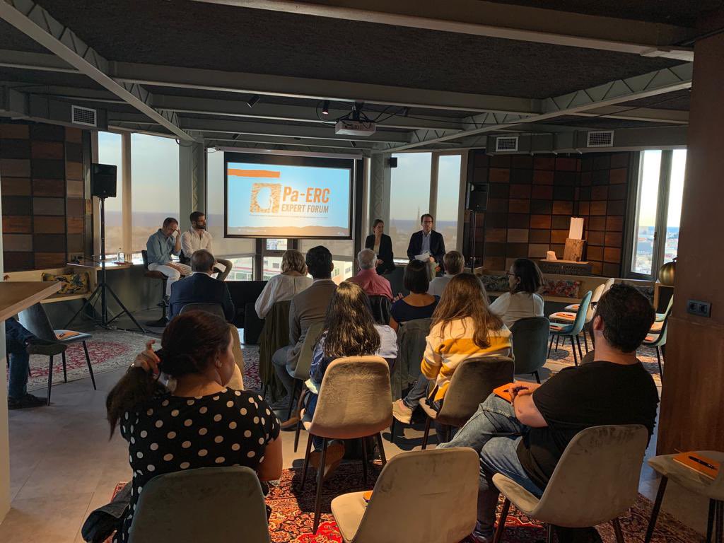 vicent_esteve's tweet photo. Interesante debate ayer acerca emergentes tratamientos pa-ERC📝🆕📩#difelicefalina mejora intensidad y calidad de vida.Esto parece que promete!☺️☺️Un placer participar!! @CSLViforES @SENefrologia @nefrocat @CSTerrassa @juanmbuadesfust @aedv_es @aderasociacion @FNALCER @_19thHole https://t.co/kkJdUlU3cJ
