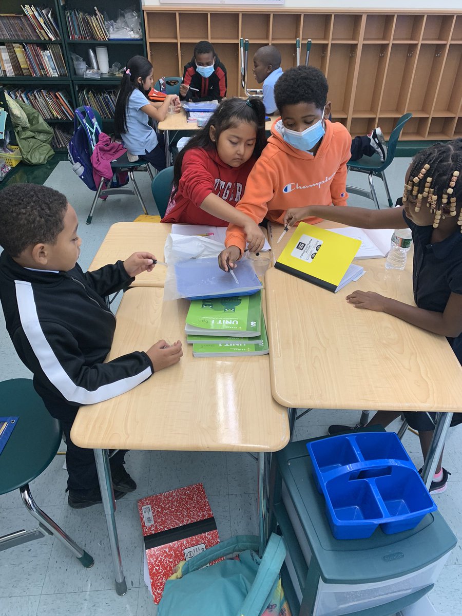 JCurran_PAES's tweet photo. Round 2! How does water move on a slope? Our third grade scientists are discovering the answer! #parkavestrong #goodtogreat @PAES231 @Principal_MH @UrbanEducator81 @Gerald_Fitzhugh https://t.co/2lhNAtWn2A