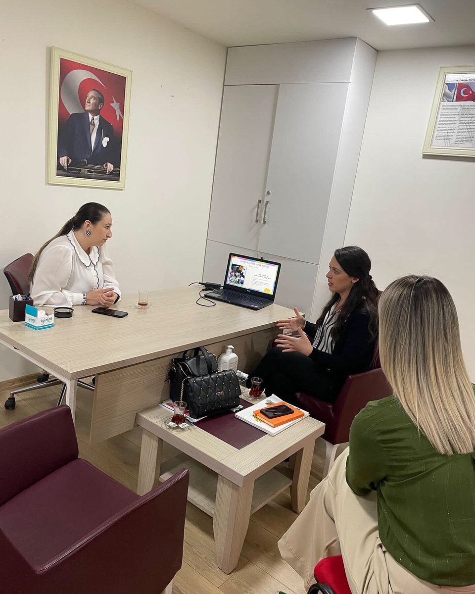 EdirneBel's tweet photo. Bölgemizdeki okulları ziyaret ederek, okul yetkililerini #HasanAliYücel Çocuk Müzesi hakkında bilgilendirdik. 

Burası Türkiye’nin ve Balkanların en büyük interaktif çocuk müzesi...

2022-2023 eğitim ve öğretim yılında da tüm çocuklarımıza en iyi eğitimi vermeye devam edeceğiz. https://t.co/mOB3Yffpgx
