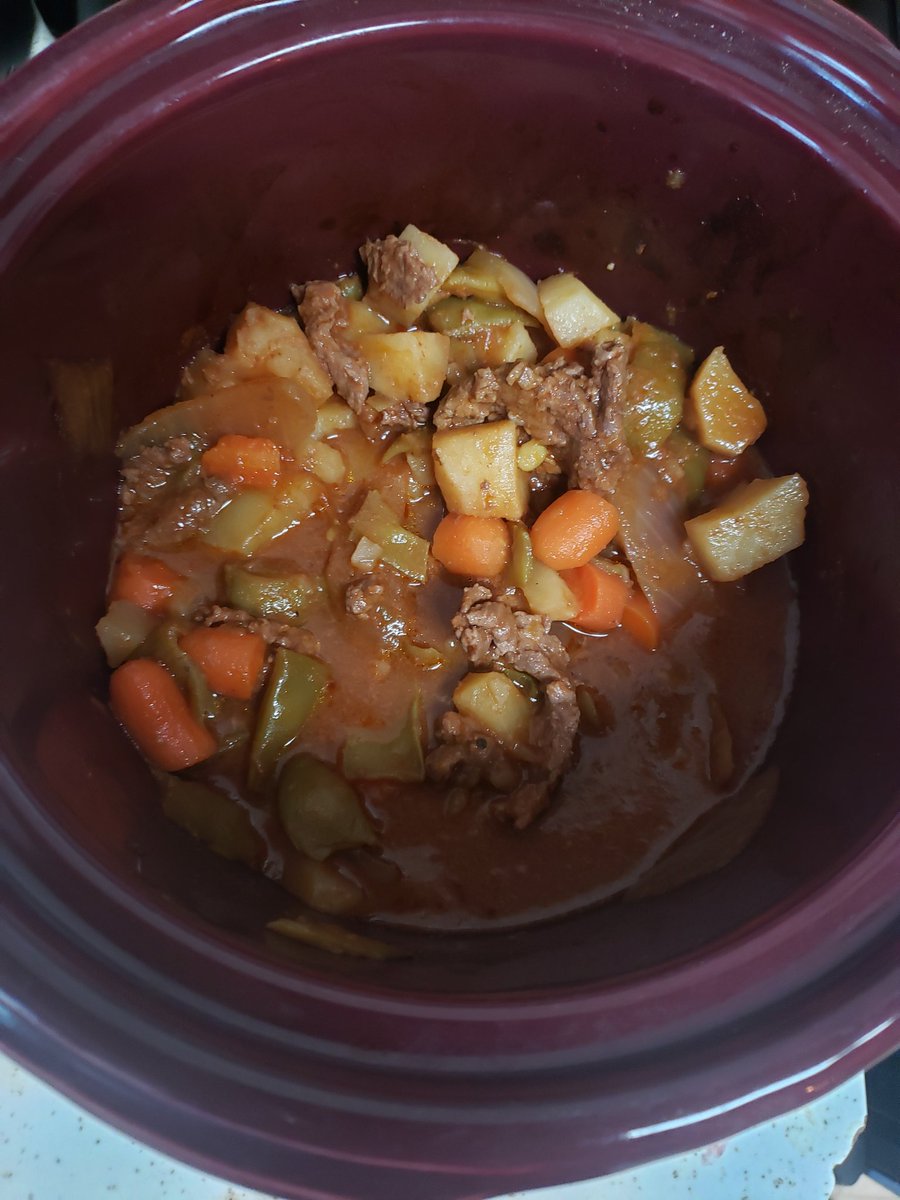 KeriHopper10's tweet photo. @MelissasProduce Use them in stew #dutchyellowpotatoes #melissasproduce https://t.co/MjyRkntIbJ