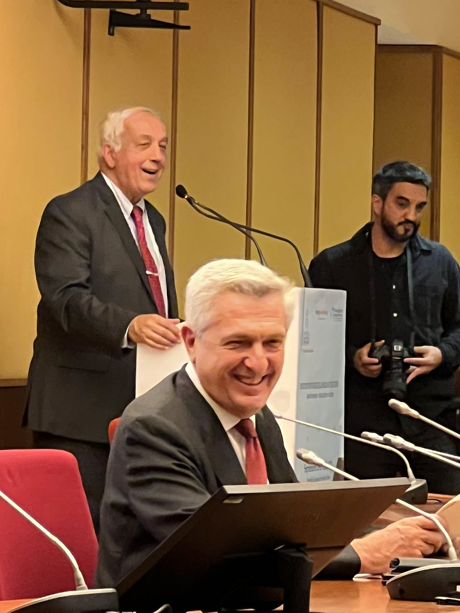 📣The more disfranchised refugees feel  impacts their identify and fundamental right to hope. Education is a way we can act! This network is The  🌎Global Refugee Compact in action.  #15by30 <a href="/FilippoGrandi/">Filippo Grandi</a> @RefugeeEdu <a href="/EAA_Foundation/">Education Above All Foundation</a> <a href="/UNHCR_Education/">UNHCR Education</a>