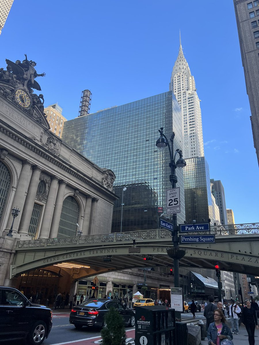 Love being in #nyc 
Great meetings, gorgeous time of year
Thanks @impactdotcom for a great discussion at @Shopify NYC HQ
#affiliatmarketing #partnermarketing