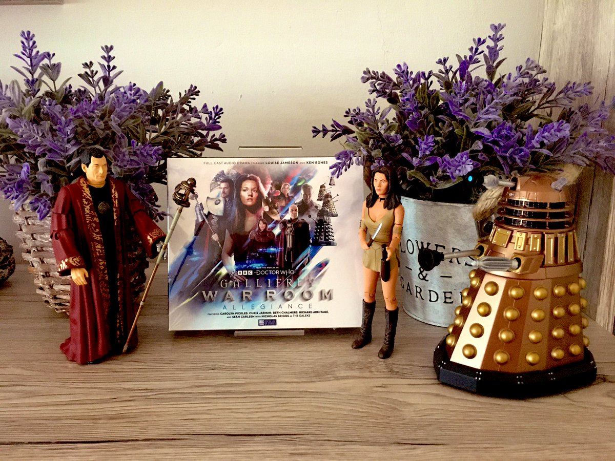 KateStewart65's tweet photo. Isn’t this beautiful? Gallifrey War Room in a great presentation. But someone is still missing. I must create a Narvin figure. But which picture of him is the best for my project? Any help?
@bigfinish @SeanCarlsen1 #gallifrey #narvin #leela #rassilon #ollistra https://t.co/d3fGKFdfAe