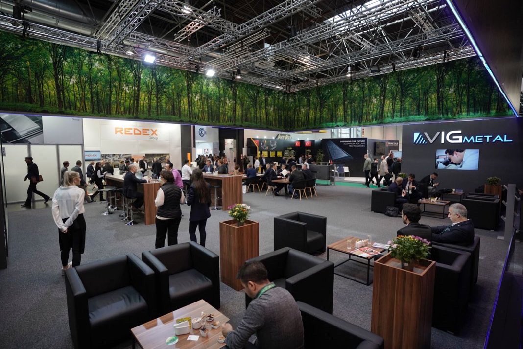 VIGMETAL's tweet photo. We look forward to welcoming you to Aluminum 2022.
We will be glad to see you at our stand *No. A24, Hall 4*, Messe Dusseldorf Fair and Conference area, where we meet with our industry stakeholders and visitors and share our brand new investments and sustainability vision.
#al22 https://t.co/AlEdEKTs7x