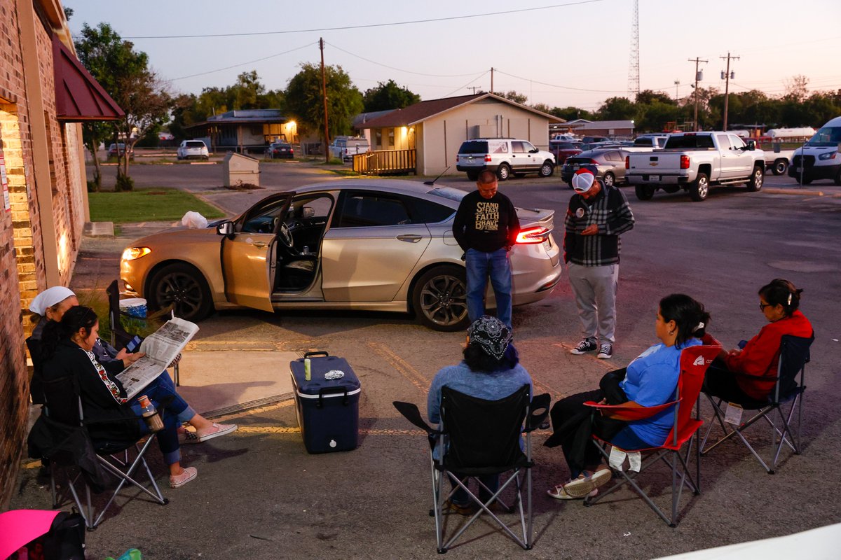 Sam Owens (@SamOwensphoto) on Twitter photo 2022-09-28 13:33:06 It's been over 24 hours since people started protesting outside of UCISD offices to demand an investigation into the school district's police force. @BCross052422 camped out overnight & more people joined him again early this morning. @LivesRobbed @GloriaCazares82 @jazlikescheese It's been over 24 hours since people started protesting outside of UCISD offices to demand an investigation into the school district's police force. @BCross052422 camped out overnight & more people joined him again early this morning. @LivesRobbed @GloriaCazares82 @jazlikescheese
