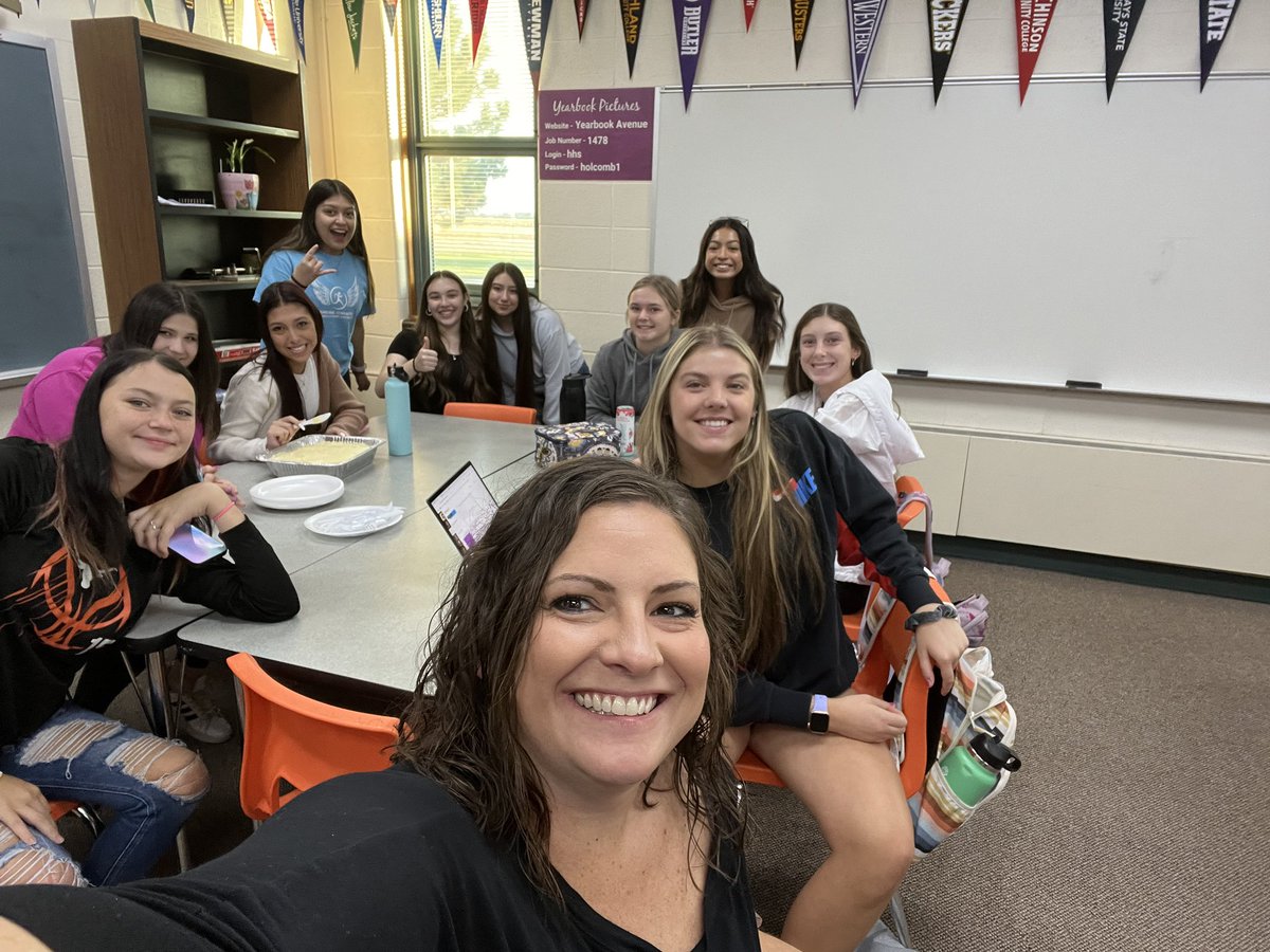 Holcomb Yearbook tweet media