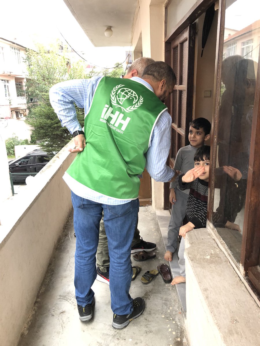 IhhDuzce's tweet photo. Çocuklar gülerse dünya güler. Biz de bugünkü ziyaretlerimizde çocukların yüzlerinde gülümseme olduk, sevinçlerine ortak olduk. https://t.co/Es5oADpuw1