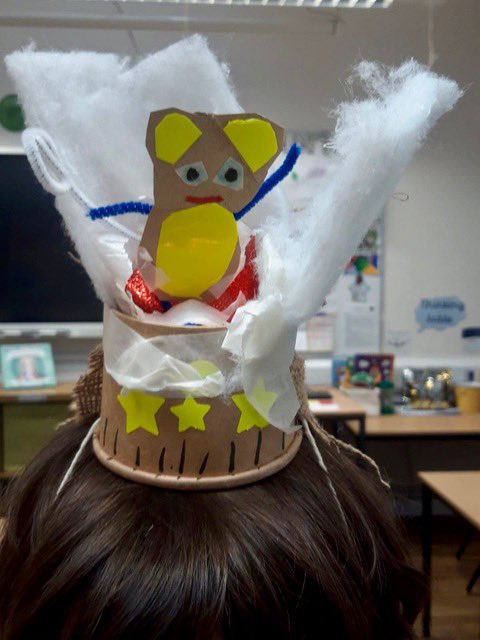 A first creation from the new Creativity clubs, being run by <a href="/ChandosAtelier/">Emma</a> after school for KS2 on Tuesday and KS1 on Wednesday. Still spaces if you’d like to sign up:

chandosatelier.co.uk/after-school-c…