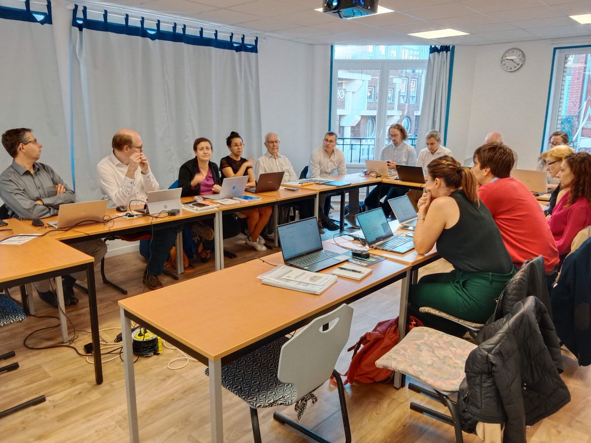 Busleague tweet media