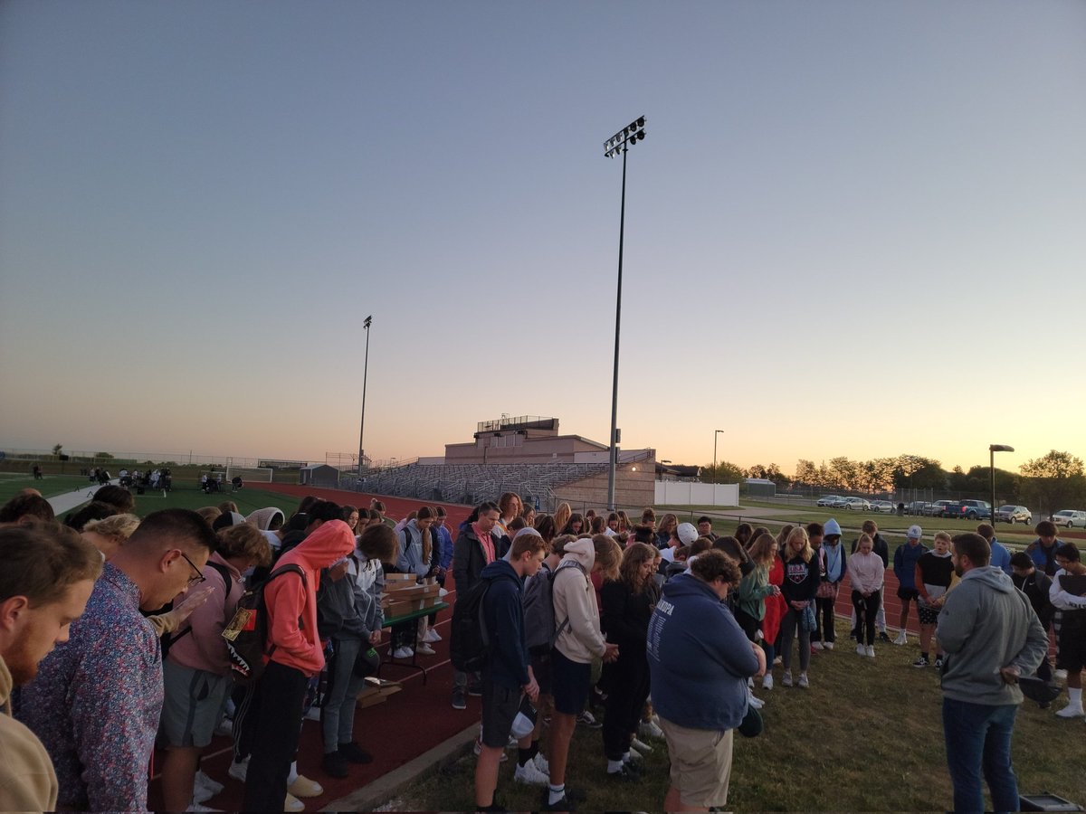 FCA_Timberland's tweet image. #SYATP #syatp22 Aflame! Never let the fire in your heart go out. Keep it alive... PRAY! @FCA_Timberland @FCA_StLouis @TheFCATeam @FCAHolt @991JOYFM @moe_THS @Coach_Shiroma