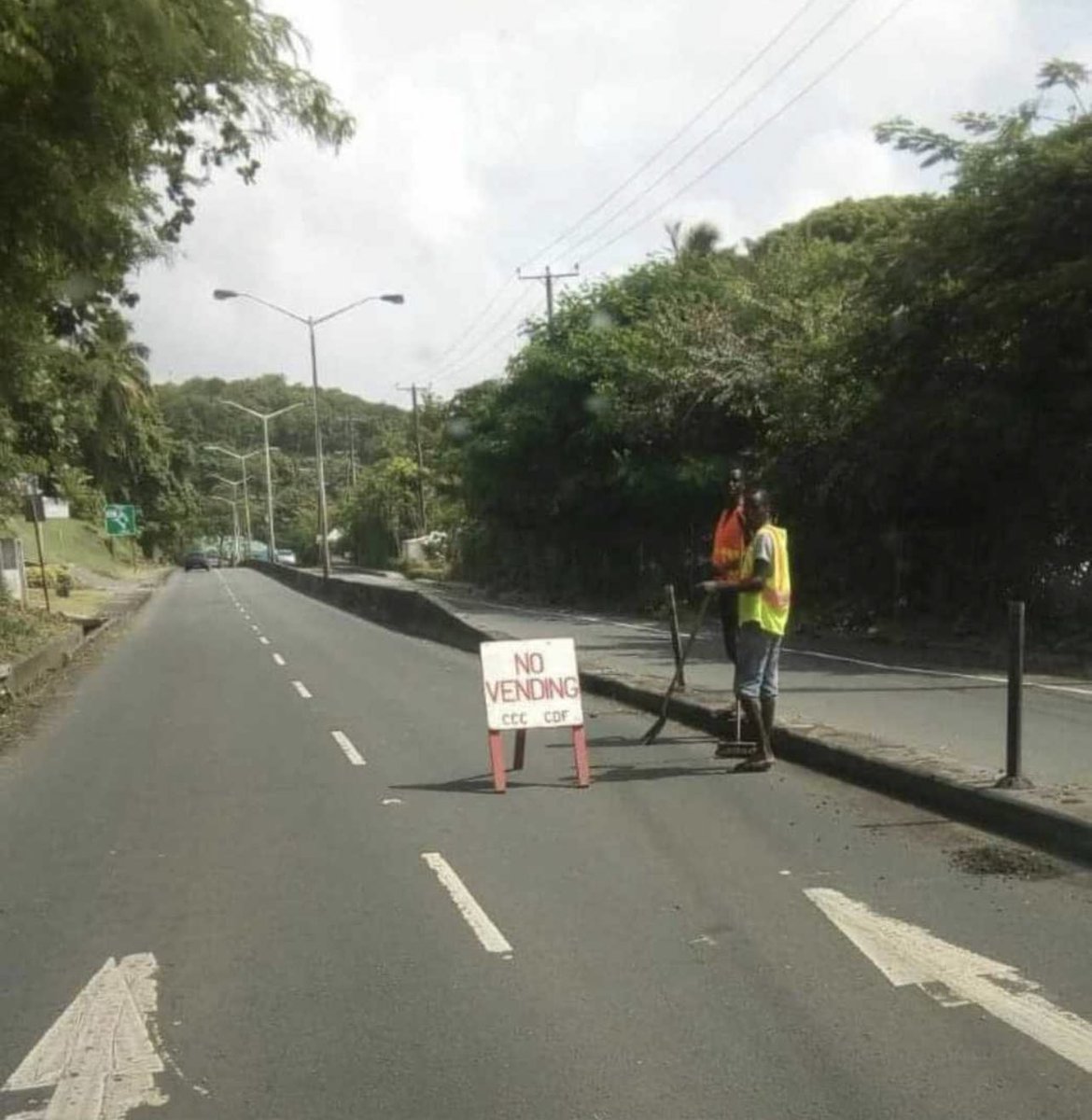_MrNoGood's tweet photo. On this Episode of St. Lucia is not a real place.. https://t.co/oFStQtqlSO