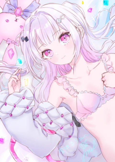 Skebで描いてる絵の画風むちゃくちゃなんだけど、気分転換になるし絵の幅?も広がるから楽しい仕事の合間を見て描いてるので仕上がり遅いですが興味ある人はリクエストしてネ 