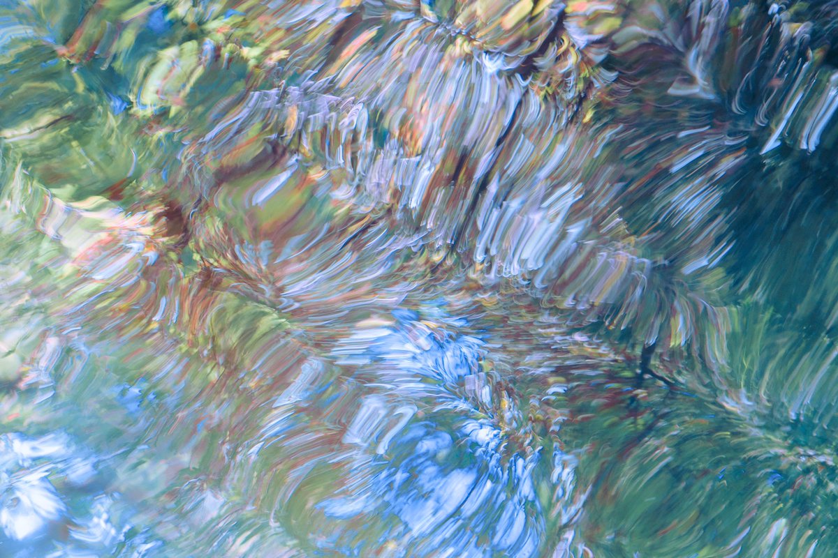 samanthacavet's tweet image. Photos I took of moving water