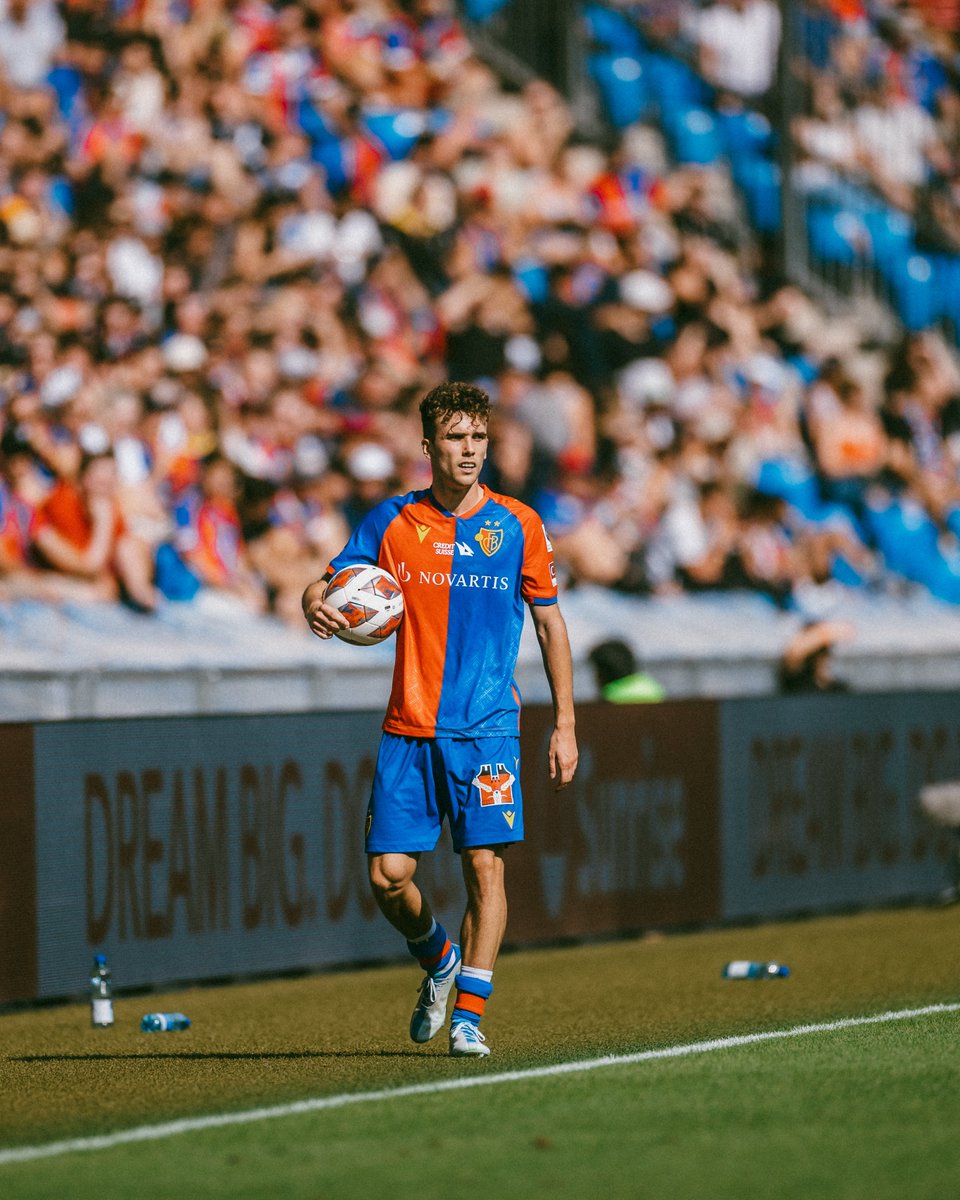 FCBasel1893's tweet photo. ℹ️ Sergio López hat sich beim Training am vergangenen Montag eine Ruptur des vorderen Syndemoseband am rechten Fuss zugezogen und muss mehrere Wochen pausen 🤕

Wir wünschen dir gute Besserung, Sergio! 🍀

#FCBasel1893 #MirSinBasel #rotblaulive https://t.co/O1Ux4lwdzM