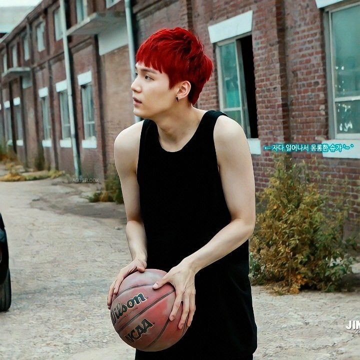 winejmyg's tweet photo. Vídeos do Yoon jogando basquete

Uma thread especial para a lenda; https://t.co/UITPqIfvS0