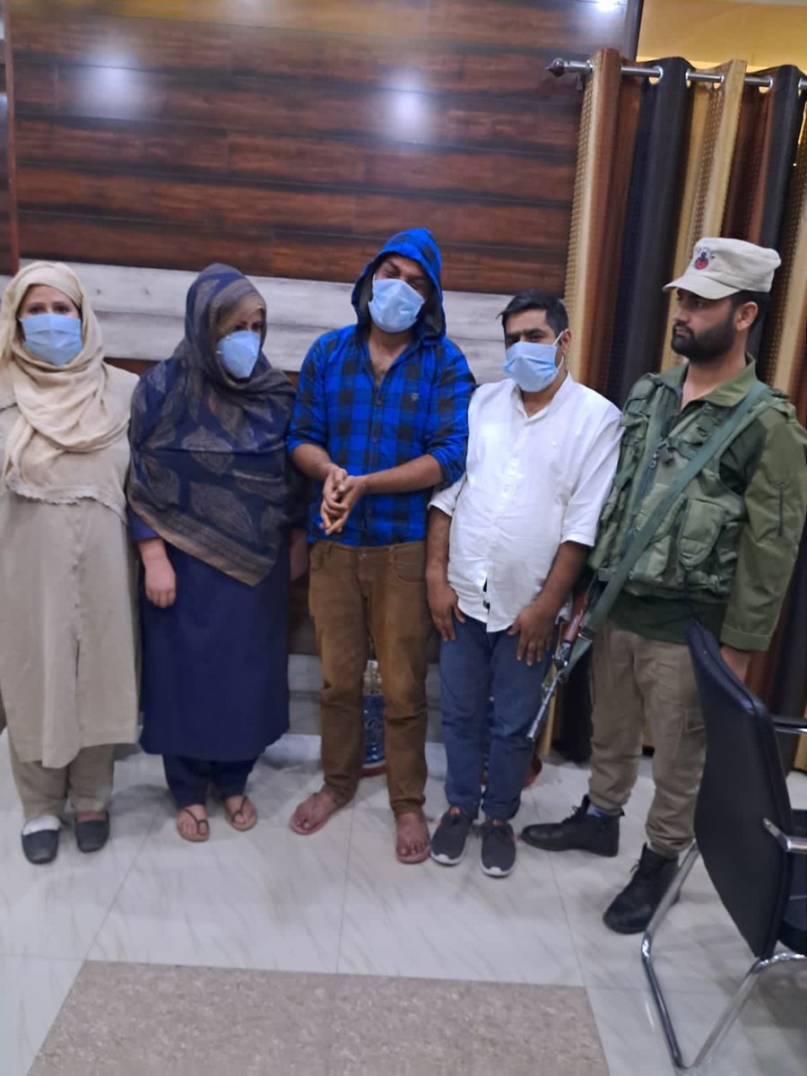 Srinagar Police tweet media