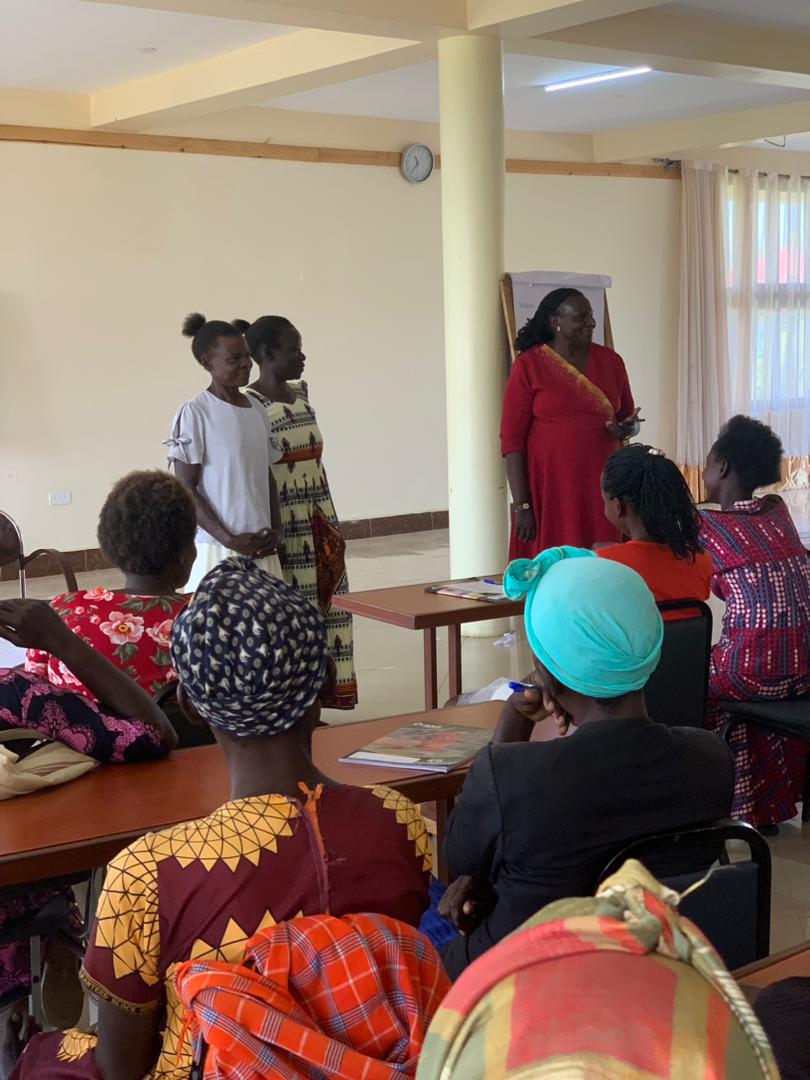 Decodiuganda's tweet photo. Day 3 of 3 of the training!!! In an interaction with the mamas, Toto Anne Akwango (CEO) finds out the different ideas and projections they are yet to include in their day to day lives and businesses. Nothing less than determination for better days is shown. #DECODI https://t.co/aElVk7OfgF