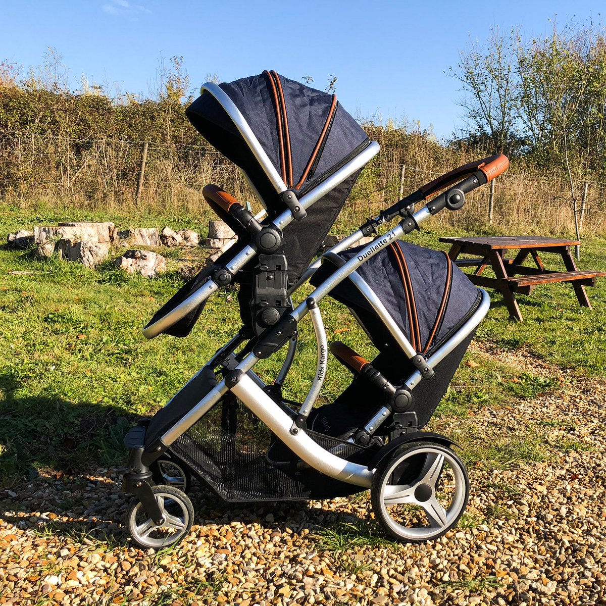 image4kidz's tweet photo. £519 Duellette Hybrid double pushchair. x2 tot seats😍 ⁠
⁠
Suitable for a newborn baby &amp; toddler or Twins if used with Isofix car seats (0-15months) seat units up to 15kg 🌸⁠
⁠
https://t.co/eUuSwwkpCR  https://t.co/lcDj41Dg2n